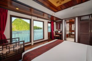 6141728444.3 President Suite Indochina Sails1