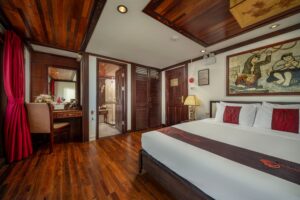 6141728444.3 President Suite Indochina Sails3